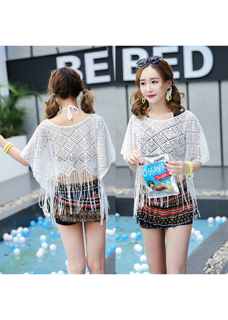 Bộ Bikini kèm Áo Len Tua Rua