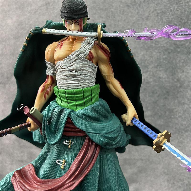 Mô hình Zoro áo choàng đẫm m.á.u cao 35cm- siêu đẹp