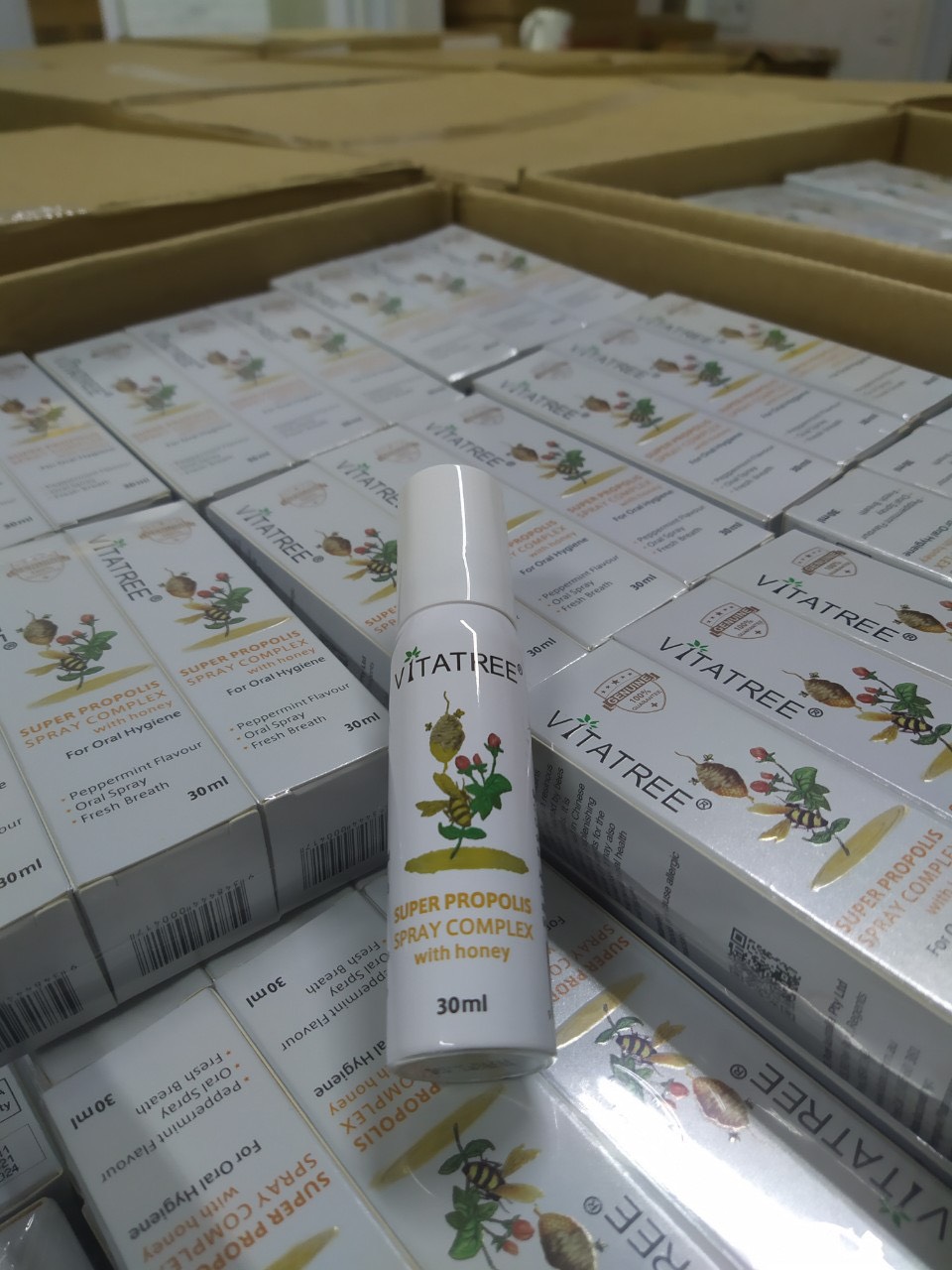 Xịt keo Ong Úc Vitatree Super Propolis Spray Complex tăng đề kháng , kháng khuẩn, Virut, nấm, giảm viêm họng, ho, nhiệt miệng - QuaTangMe Extaste