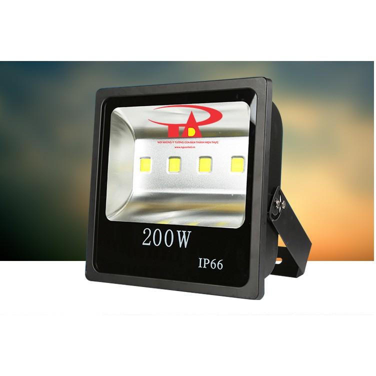 Đèn pha led 200w loại tốt