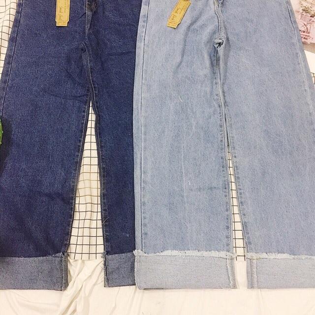 Quần jeans ống suông rộng