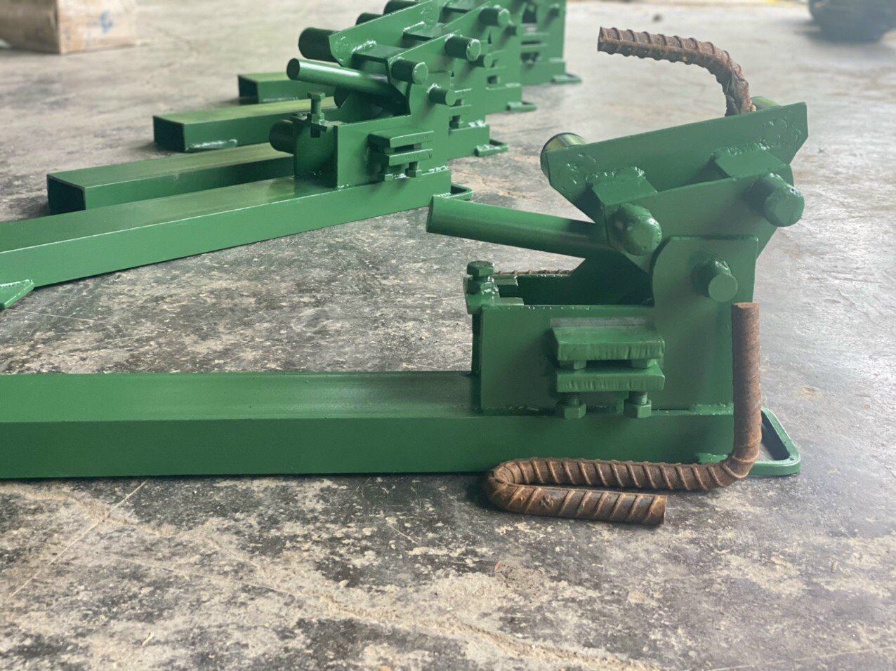 Vam bẻ mỏ sắt cây phi 20