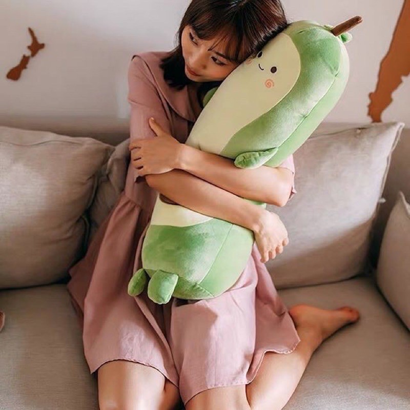 Gối ôm trái bơ dài, quả bơ dài siêu mềm mịn đáng yêu (50cm---&gt;110cm) vải miniso mềm mịn êm ái - Thú bông trái bơ, quả bơ dài dễ thương
