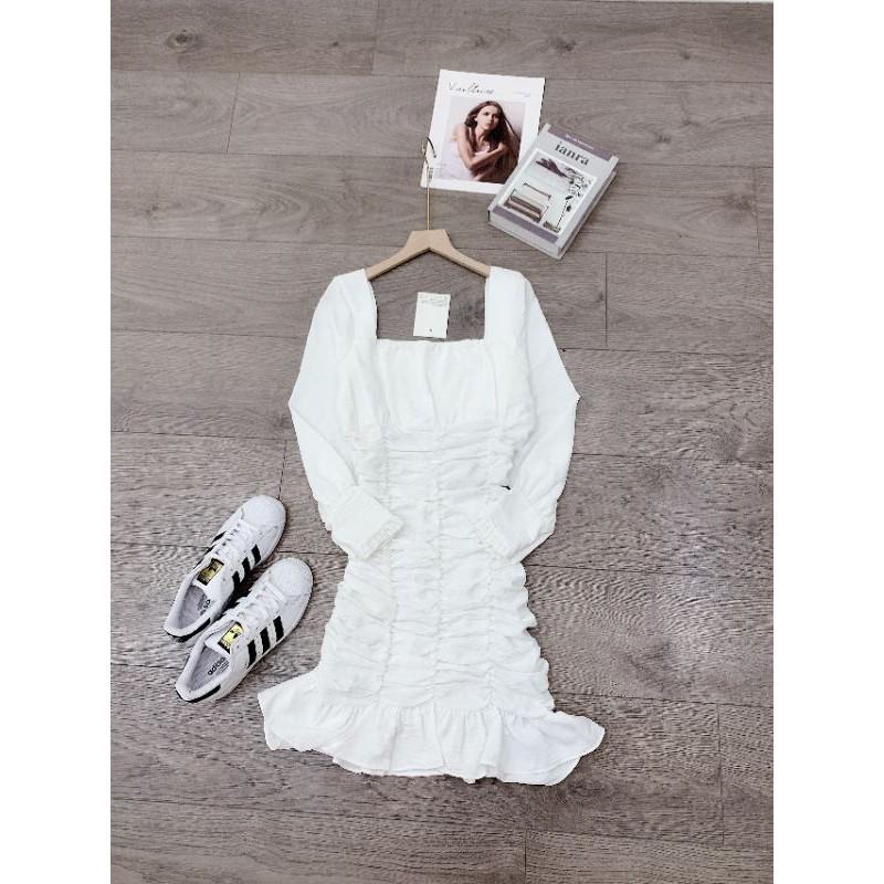 Váy trắng rúm cổ vuông đuôi cá