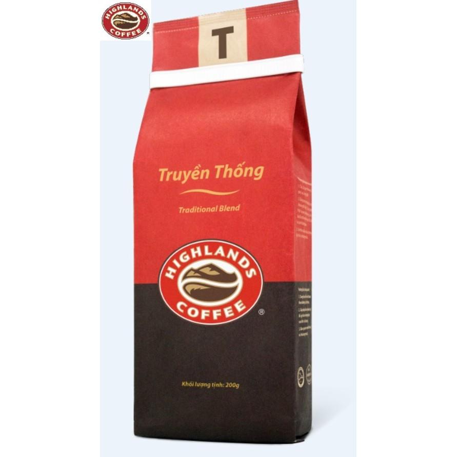 Thùng 12 gói Cà phê Rang xay Truyền thống Highland Coffee 200g