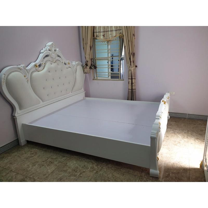 Giường tân cổ điển