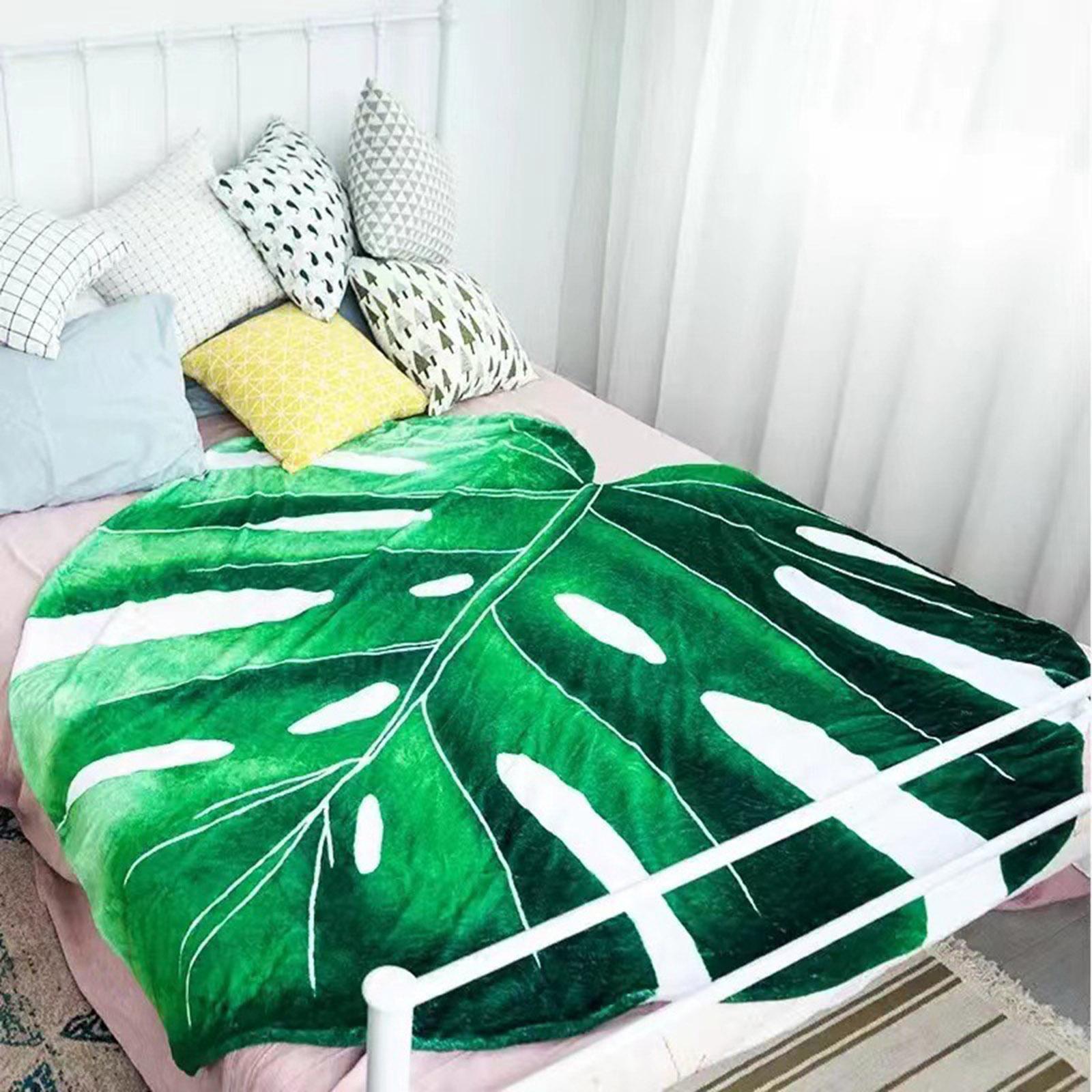 Comfortable Leaf Blanket Flannel Blanket Throw Blanket for Home Indoor Bed Light