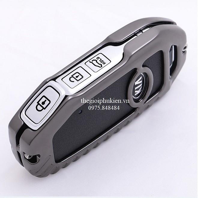 Ốp inox bọc bảo vệ chìa khóa xe Kia Cerato 2019 kèm móc đeo