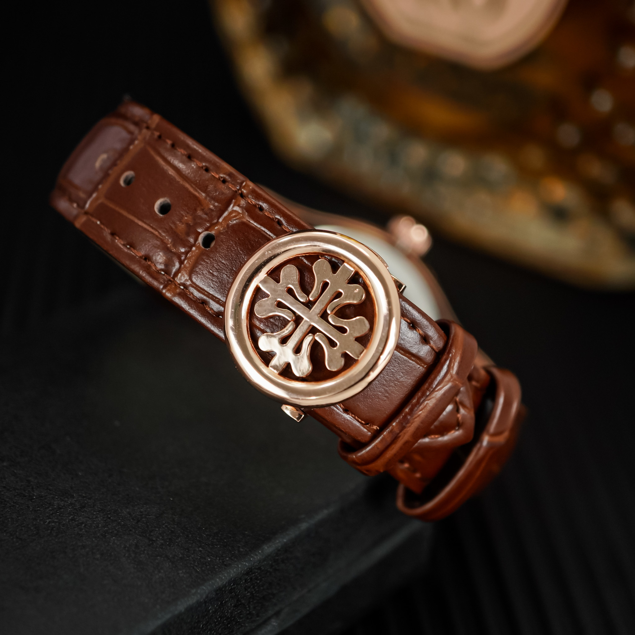 Đồng hồ đeo tay PATEK PHILLIPPE B456 Chạy Pin Hàng chính hãng