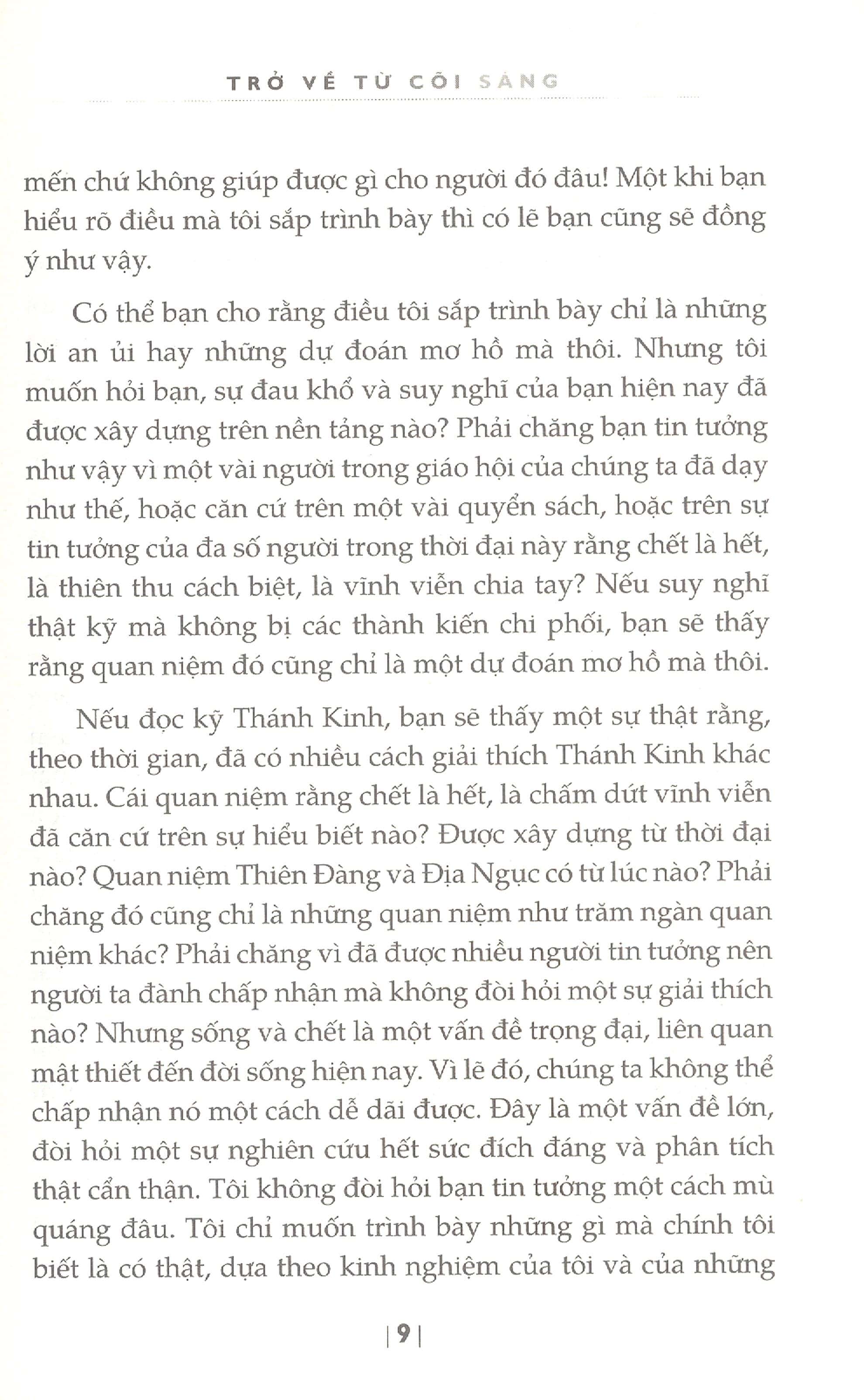 Trở Về Từ Cõi Sáng – Hé Lộ Bí Mật Về Thế Giới Bên Kia Cửa Tử - Bìa mềm - Tác Giả Nguyên Phong - First News