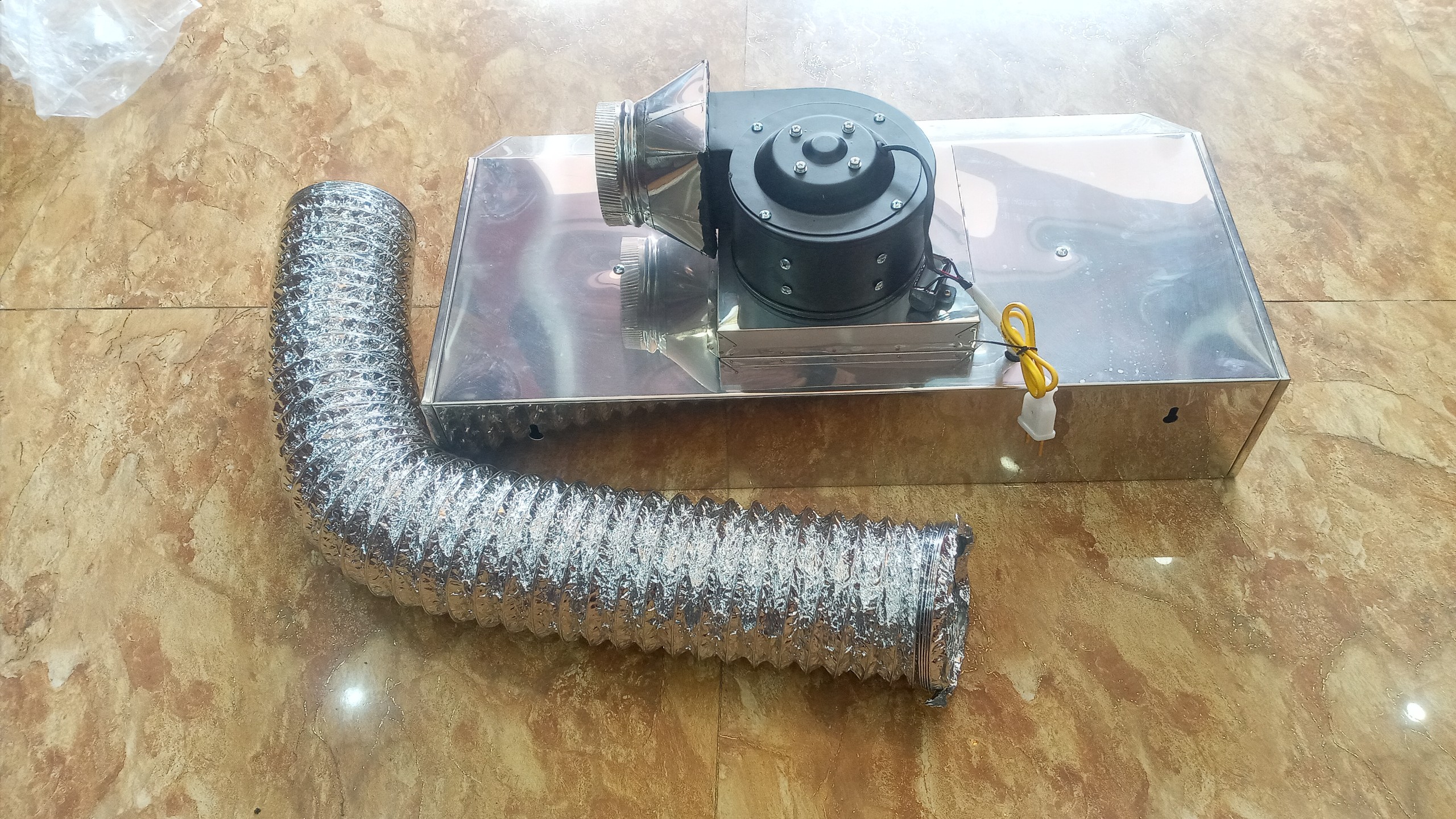 Máy hút mùi inox 304 quạt sên siêu khỏe . siêu êm