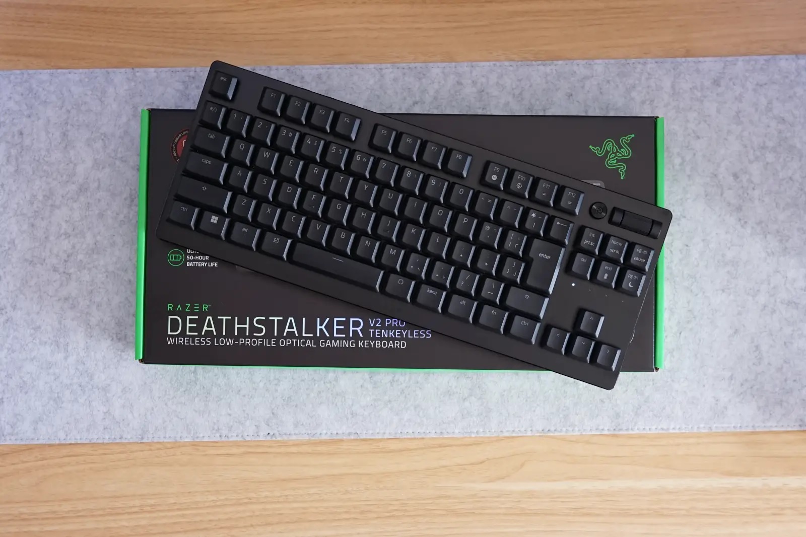 Bàn phím Razer DeathStalker V2 Pro Tenkeyless-Wireless Low Profile Optical Gaming Keyboard_Mới, hàng chính hãng