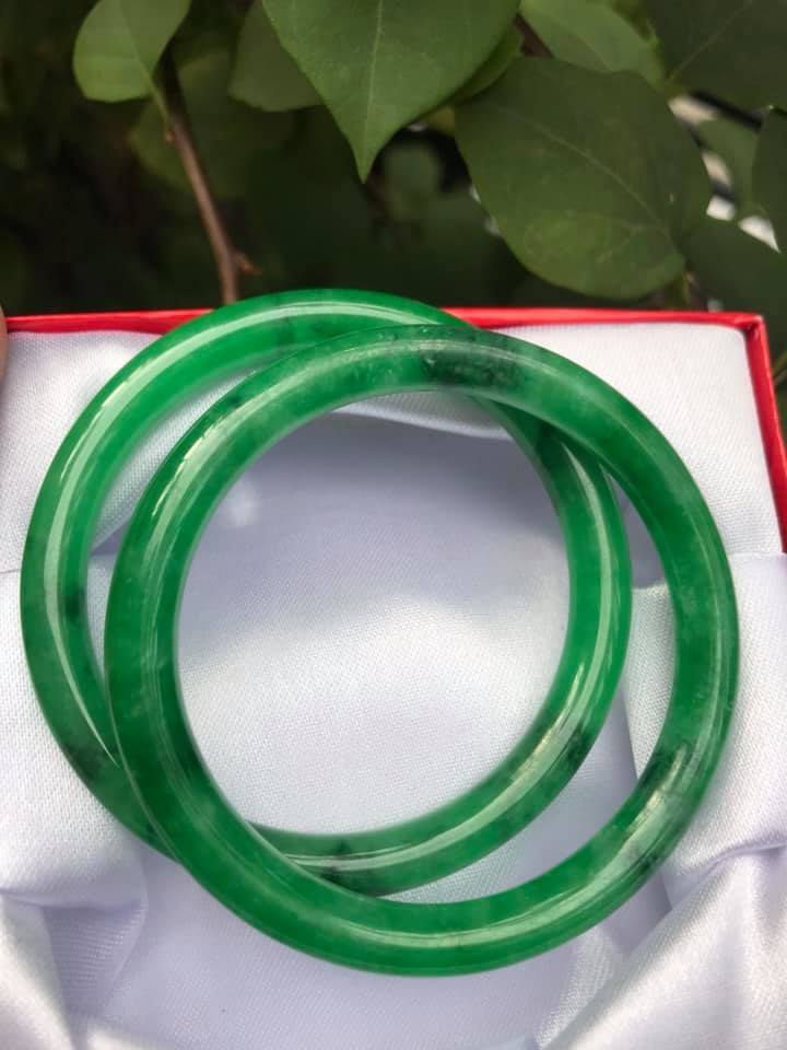 CẶP VÒNG TRÒN NGỌC 48mm x Dầy 6MM MÀU XANH NGỌC ĐẬM VÂN SƠN THUỶ ĐẸP NỮ Mệnh Mộc Hoả Thủy 35kg - 48kg Chất liệu đá cẩm thạch