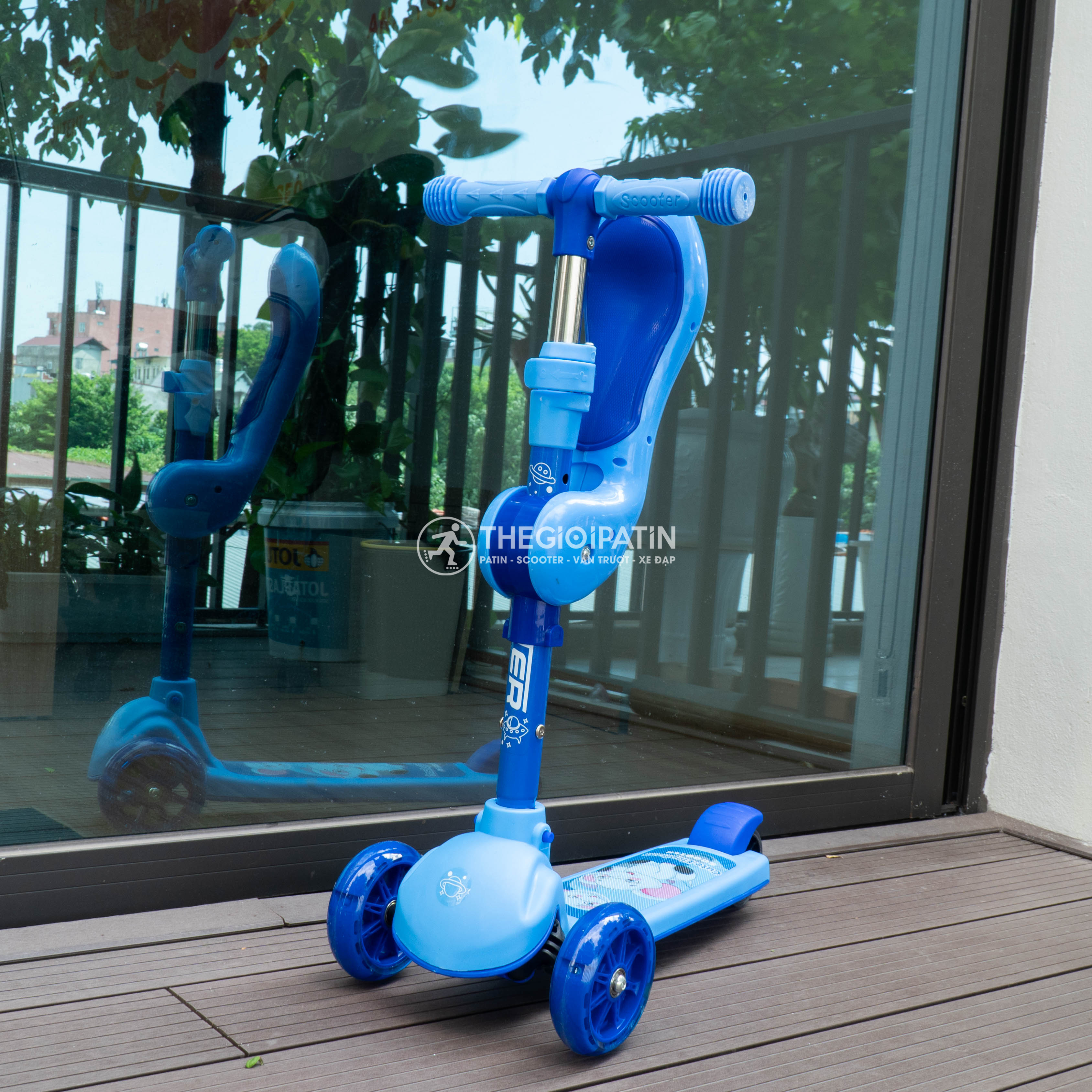 Xe Trượt Scooter Trẻ Em Giá Rẻ Centosy Scooter 902 - Có Đèn Nháy, Màu Sắc Nổi Bật, Gấp Gọn Tiện Lợi