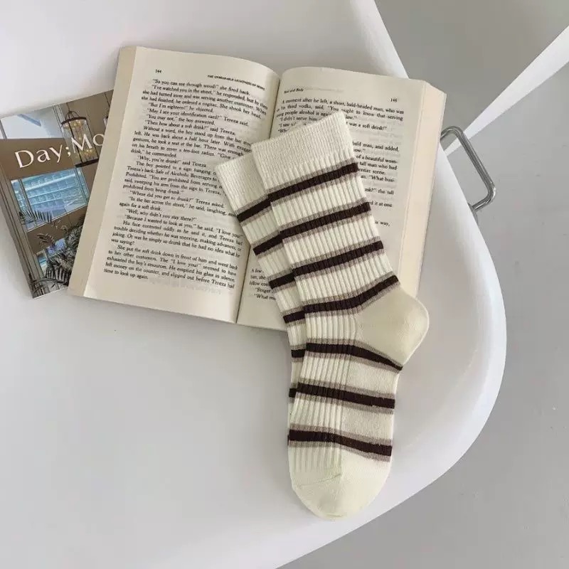 SET 5 ĐÔI TẤT NỮ GẤU KẺ CAO CỔ DỄ THƯƠNG DÀNH CHO NỮ