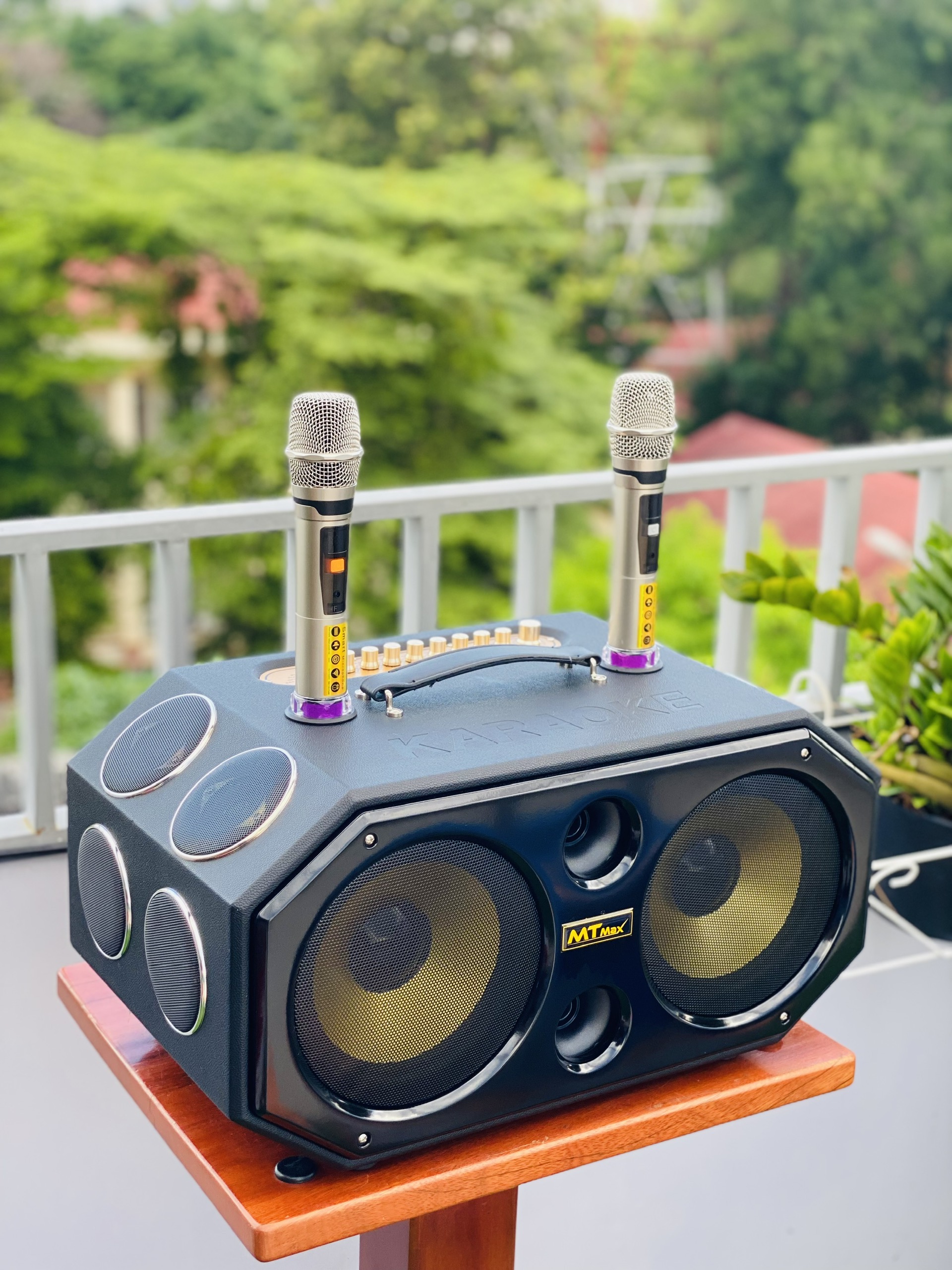 Loa Xách Tay Karaoke MTMAX K124 Pro Âm Thanh Đa Hướng Hệ Thống 12 Loa 12 Đường Tiếng, 2 Bass 20 Công Suất Lớn Đến 500W, Tặng Kèm 2 Micro, Hàng Chính Hãng, Bảo Hành 12 Tháng