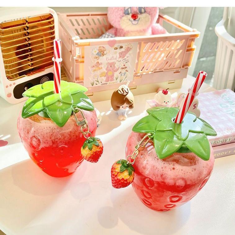 Ly dâu tây có ống hút và đồ trang trí hình dâu tây, ly nhựa cao cấp xinh xắn—500ml