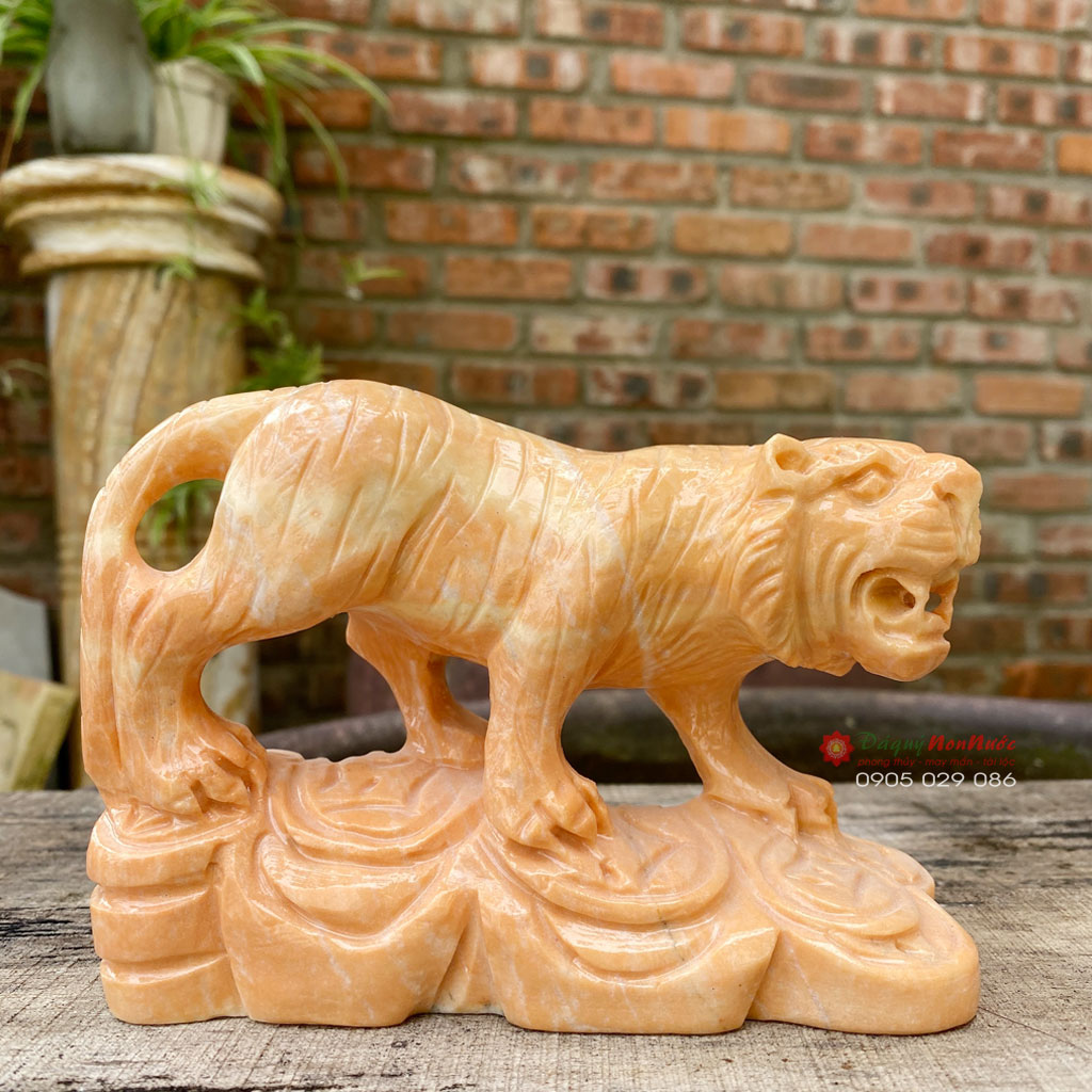 Tượng đá cọp 12 con giáp phong thủy đá Cà Rốt 15cm đá Non Nước
