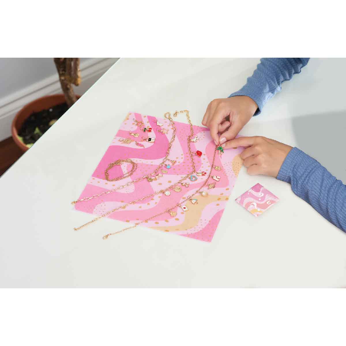 Đồ Chơi Bộ Làm Vòng Cổ DIY MAKE IT REAL 1719MIR
