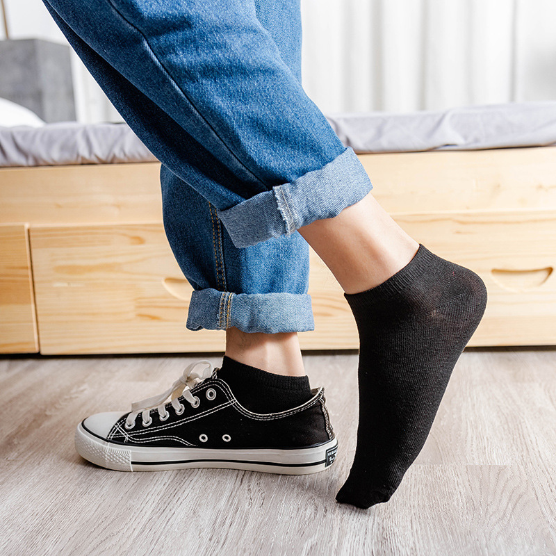 Set 10 đôi tất cổ ngắn , vớ nam cao cấp , vải cotton, giúp ôm sát chân ,chống mùi hôi chân , kháng khuẩn ,phù hợp tất cả các loại giày tạo cảm giác êm ái khi mang