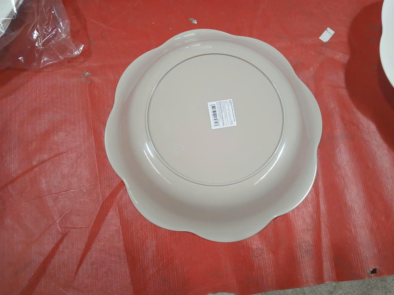 Đĩa nhựa hình cánh hoa Nakaya Flare Plate 1.7L - Hàng Nội Địa Nhật Bản