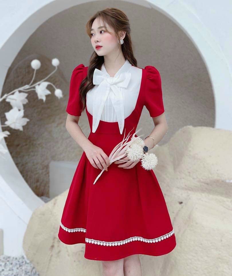 ĐẦM XOÈ CHẠY VIỀN REN PHỐI CỔ DẬP LY CỘT NƠ MÀU Y HÌNH