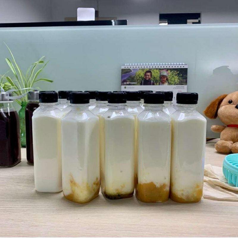 Set 10 Chai nhựa đựng trà sữa, nước ép nắp đen dung tích 330ml