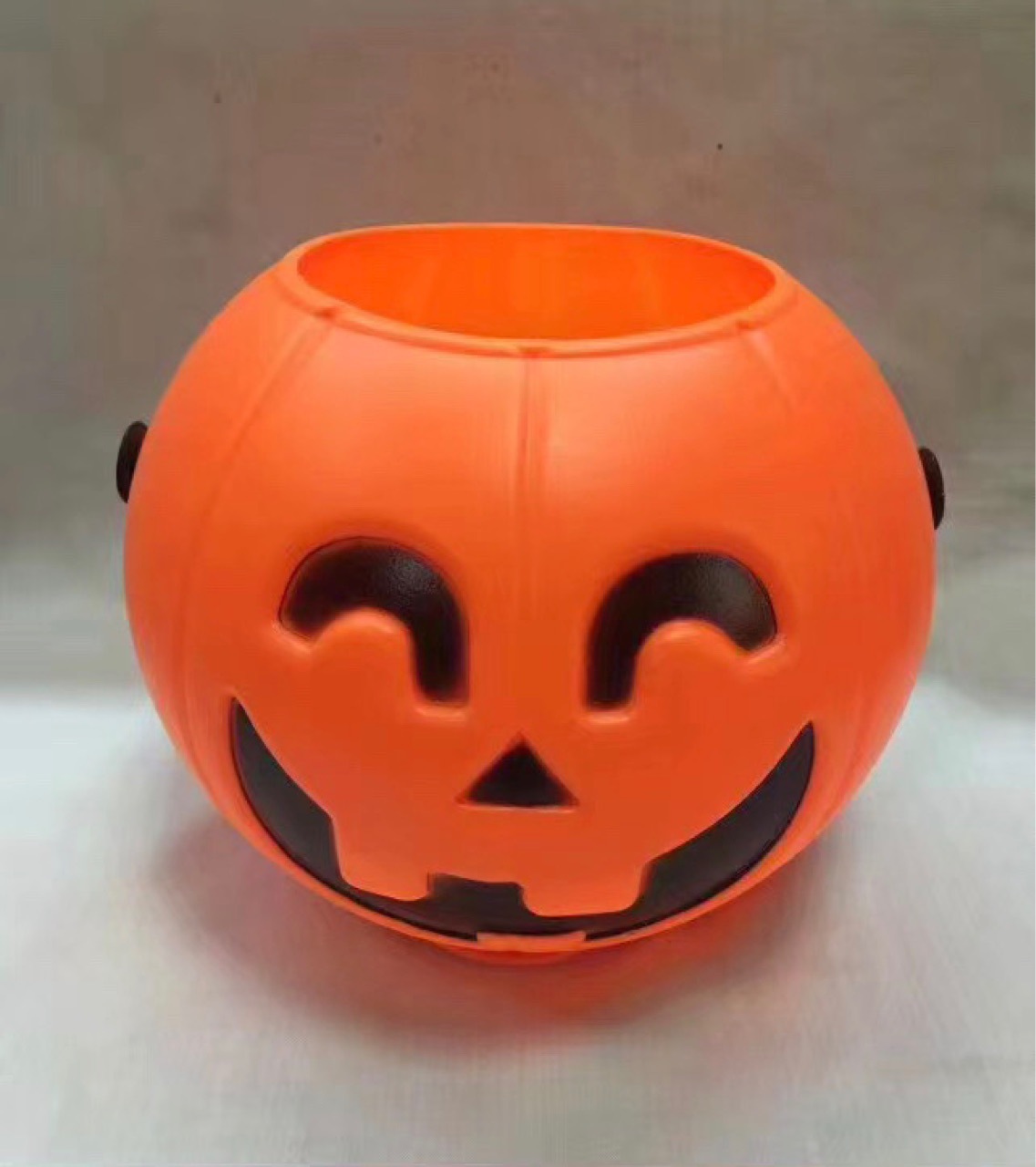 Giỏ bí ngô Halloween có nhạc và đèn 7 sắc đường kính 16cm