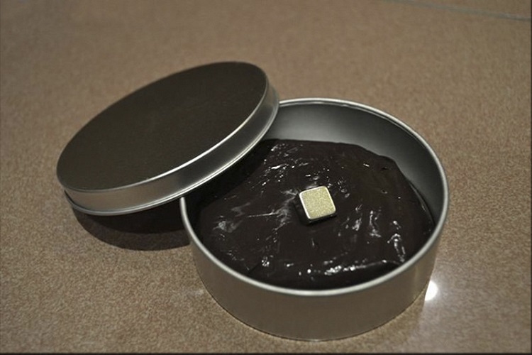 Mark's Thinking Putty - Quái vật Nam Châm