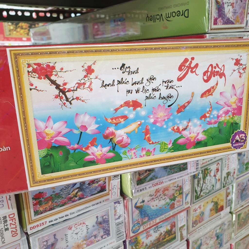 Tranh Đính Đá GIA ĐÌNH HẠNH PHÚC . Kích Thước: 90cm x 45cm