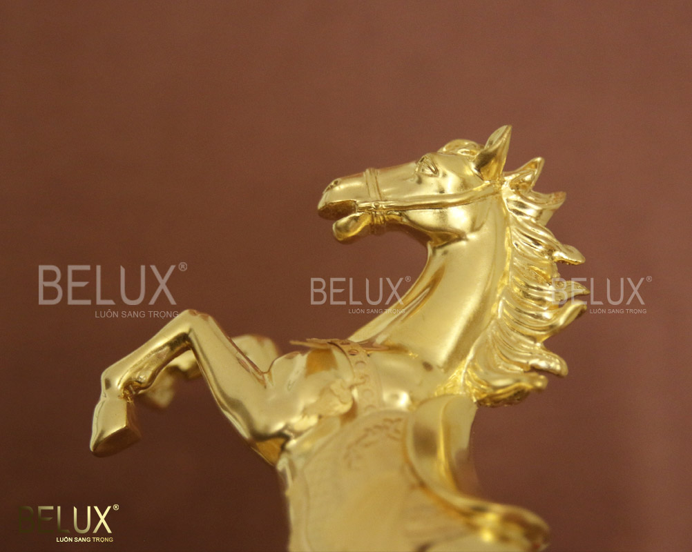 Tượng ngựa mã đáo thành công dát vàng 24k