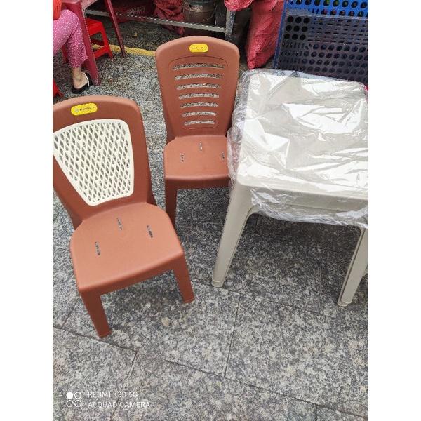 Ghế dựa nhỏ màu nâu và màu xám mới nhất