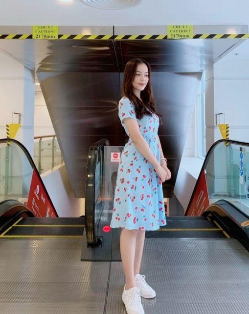 ĐẦM XANH NGỌC HOẠ TIẾT CỔ V DÂY NƠ CHÉO EO