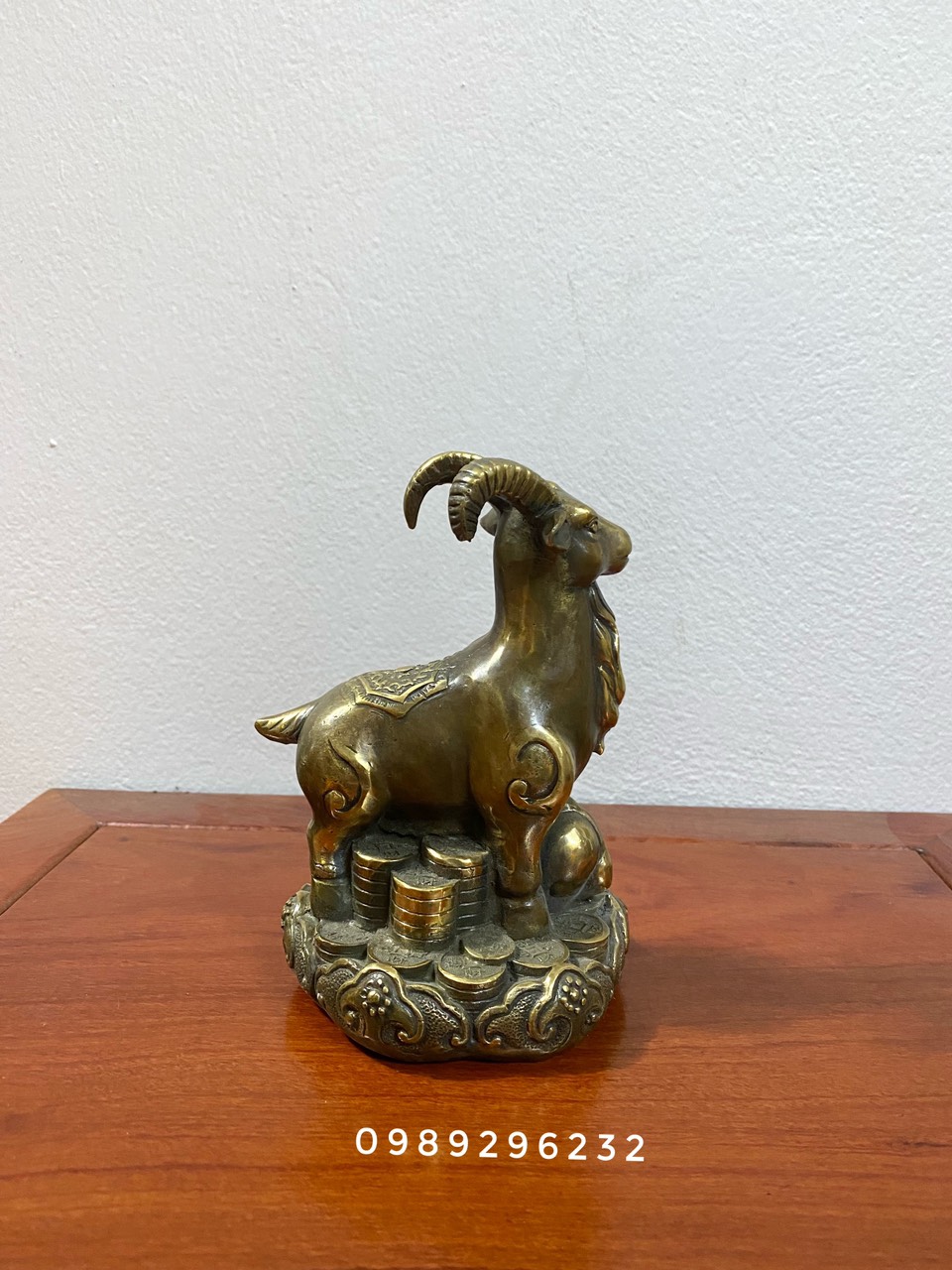 Tượng Dê bằng đồng màu giả cổ