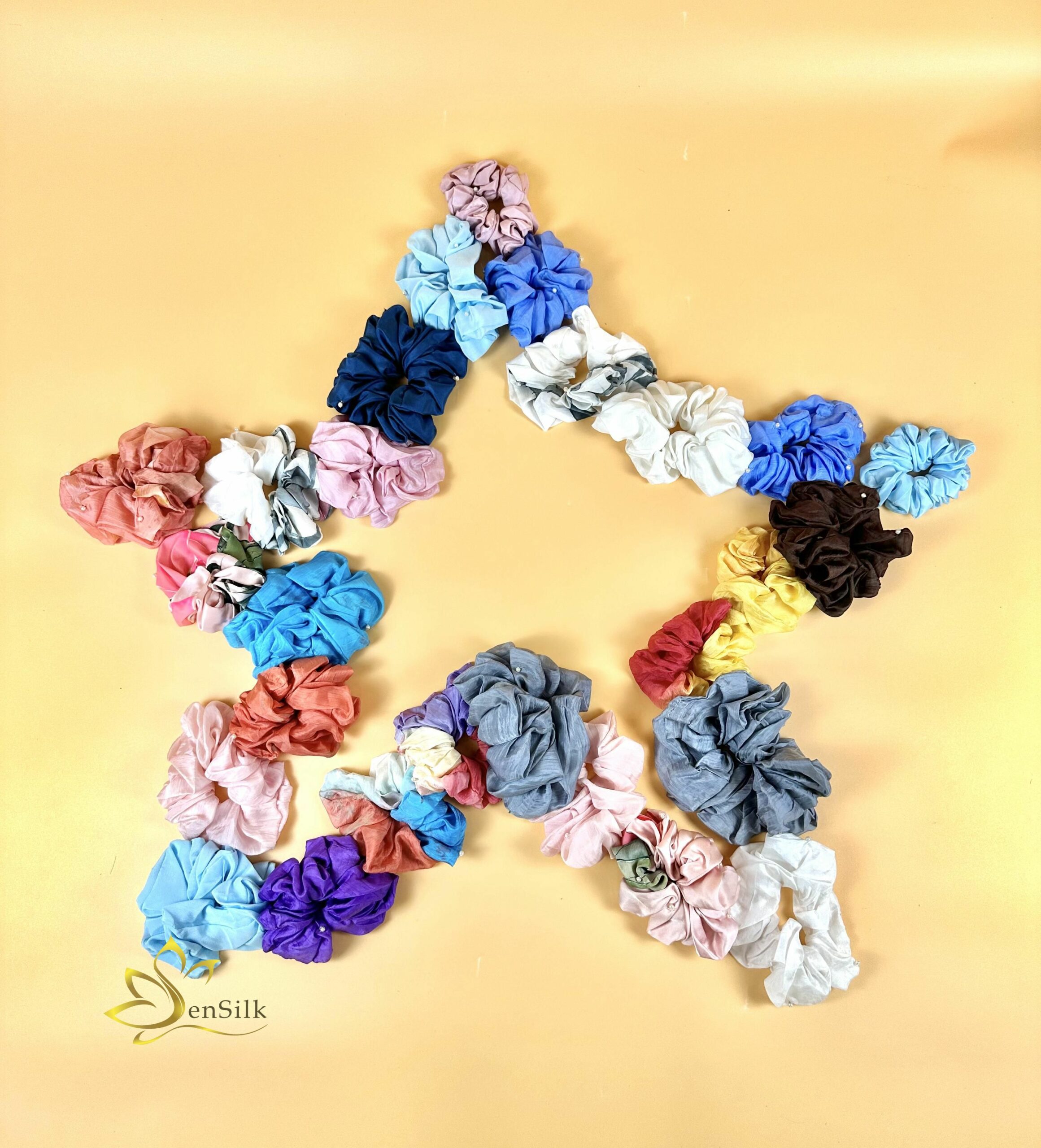 Hình ảnh Cột Tóc Lụa Handmade Sen Silk - 100% Mulberry Silk Scrunchies - Hair Ties Gift - Dây Buộc Tóc Thời Trang Cao Cấp Siêu Mát Cực Mềm (Giao mẫu ngẫu nhiên))