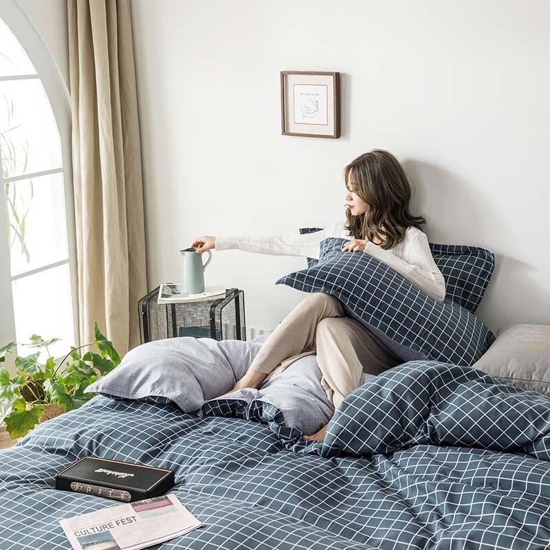 Bộ chăn ga Cotton Poly kể caro đen nhỏ phối ga ghi siêu sang - Hàng nhập khẩu