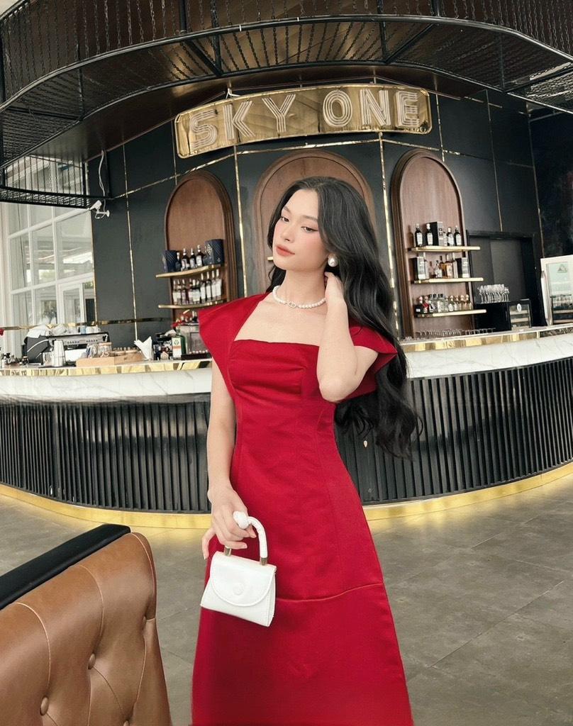 ĐẦM MIDI CỔ VUÔNG CÁNH DƠI KHOÉT LƯNG  14362