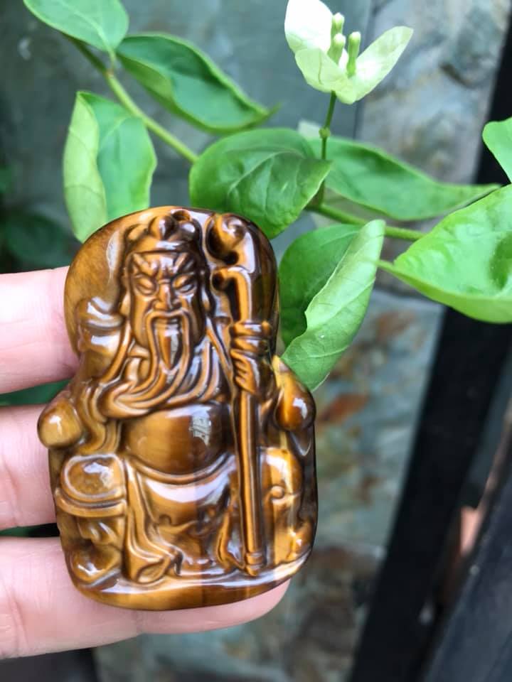 Mặt Dây Chuyền QUAN CÔNG Chất Liệu Đá Mắt Hổ Vàng Nâu Tự Nhiên Size Lớn Cao 52mm x Ngang 31mm x Sâu 11mm Nam mệnh Kim Thổ Thủy