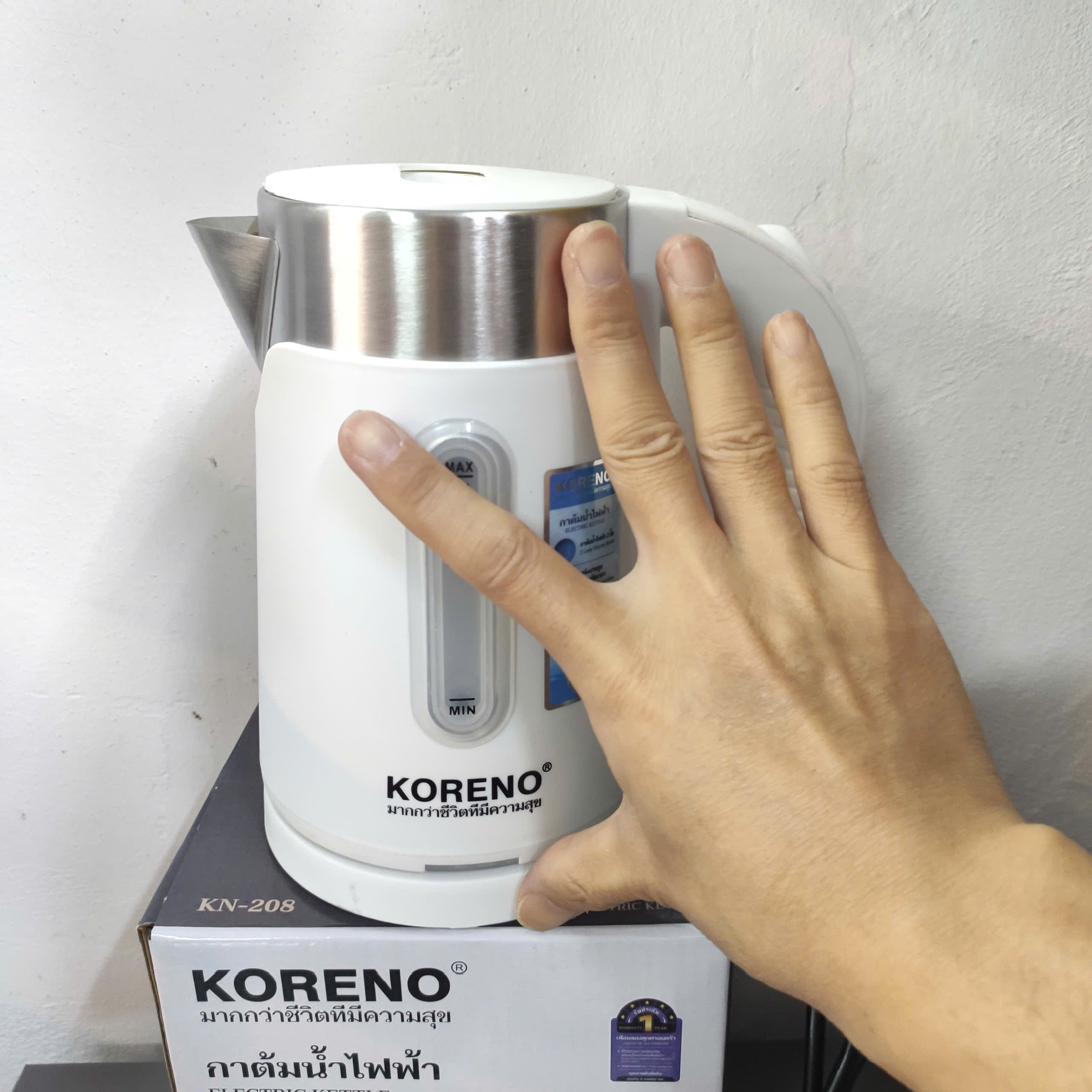 Bình đun nước siêu tốc mini ruột Inox 304 Koreno Thái Lan KN-208 dung tích 0.8L - Hàng chính hãng