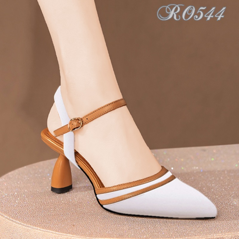 Sandal nữ phối màu hở gót ROSATA RO544 cao 5p - Đen, Trắng - HÀNG VIỆT NAM - BKSTORE