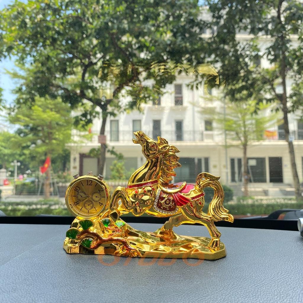 Tượng Ngựa Phong Thủy Đặt Taplo Xe Ô Tô, Xe Hơi Tuấn Mã Vượt Dốc Kèm Đồng Hồ Và Tinh Dầu Thơm- Ý Nghĩa Mã Đáo Thành Công