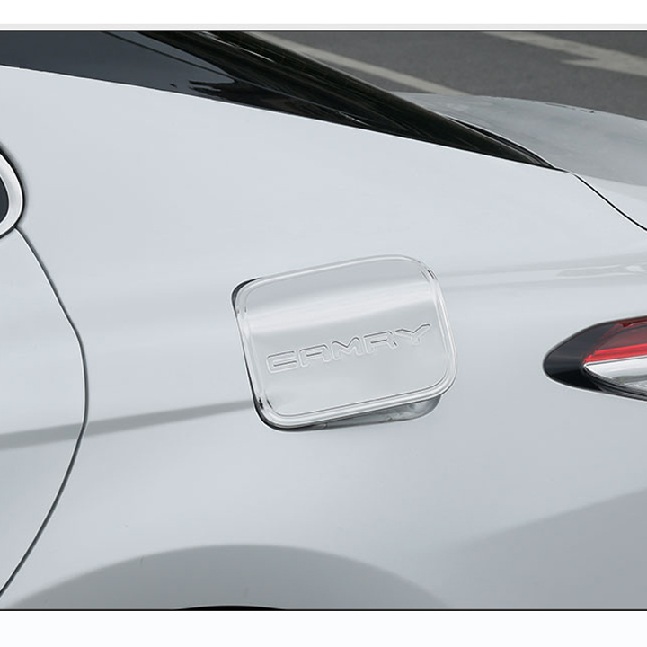 Ốp nắp bình xăng mạ Crom dành cho xe Toyota Camry 2019-2020
