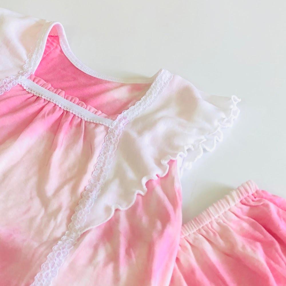 Bộ quần áo ngắn bé gái họa tiết Hồng loang thun lụa - AICDBTZHROXV - AIN Closet