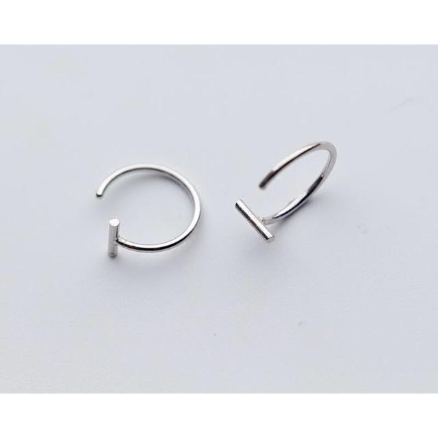 Khuyên móc thanh ngang