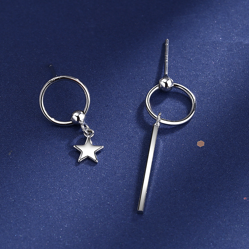 Bông tai nữ khuyên tròn ngôi sao năm cánh và thanh nhỏ bất đối xứng