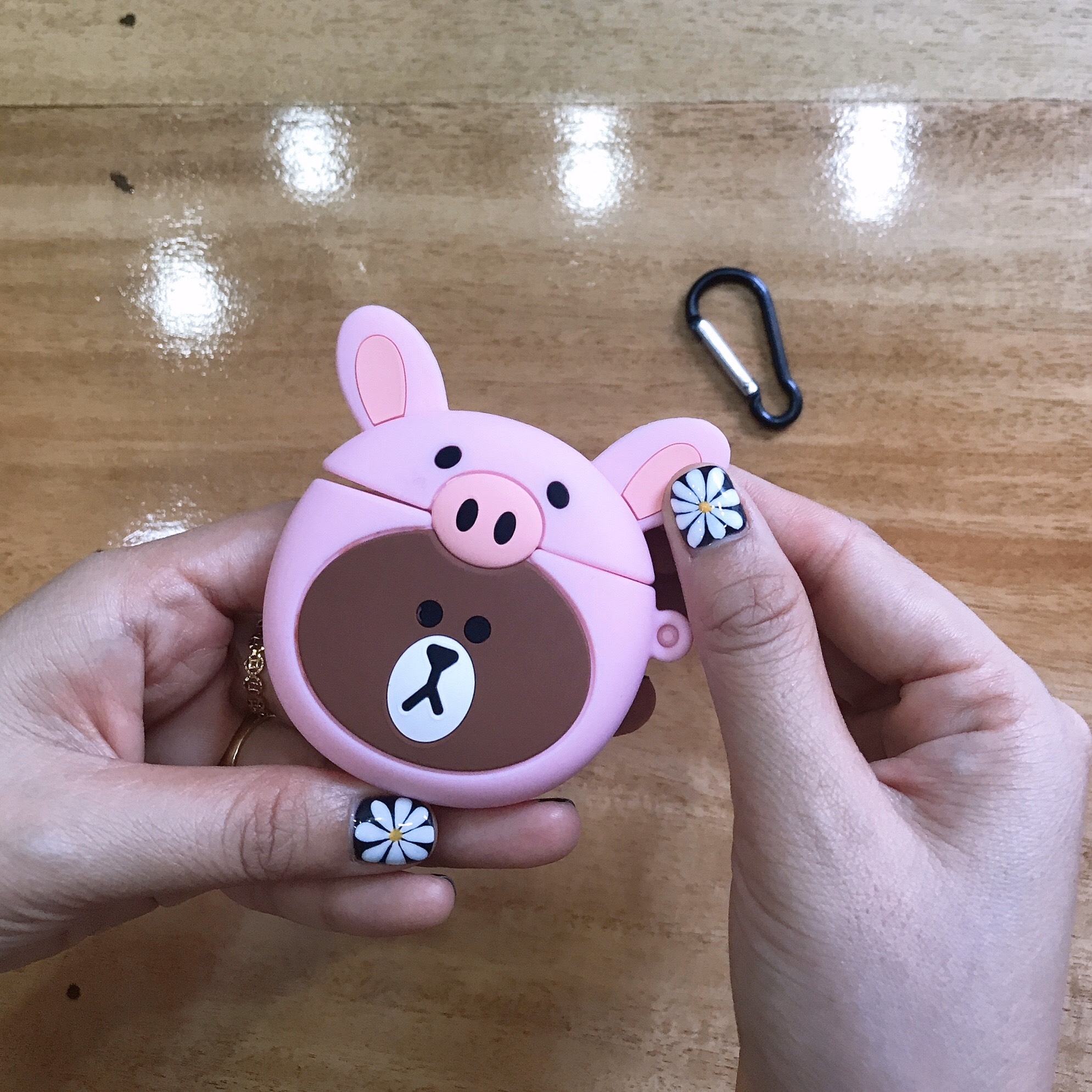 Bao Case Silicon Cho Tai Nghe Apple AirPods 1 / AirPods 2 - Hình Gấu Mix Heo