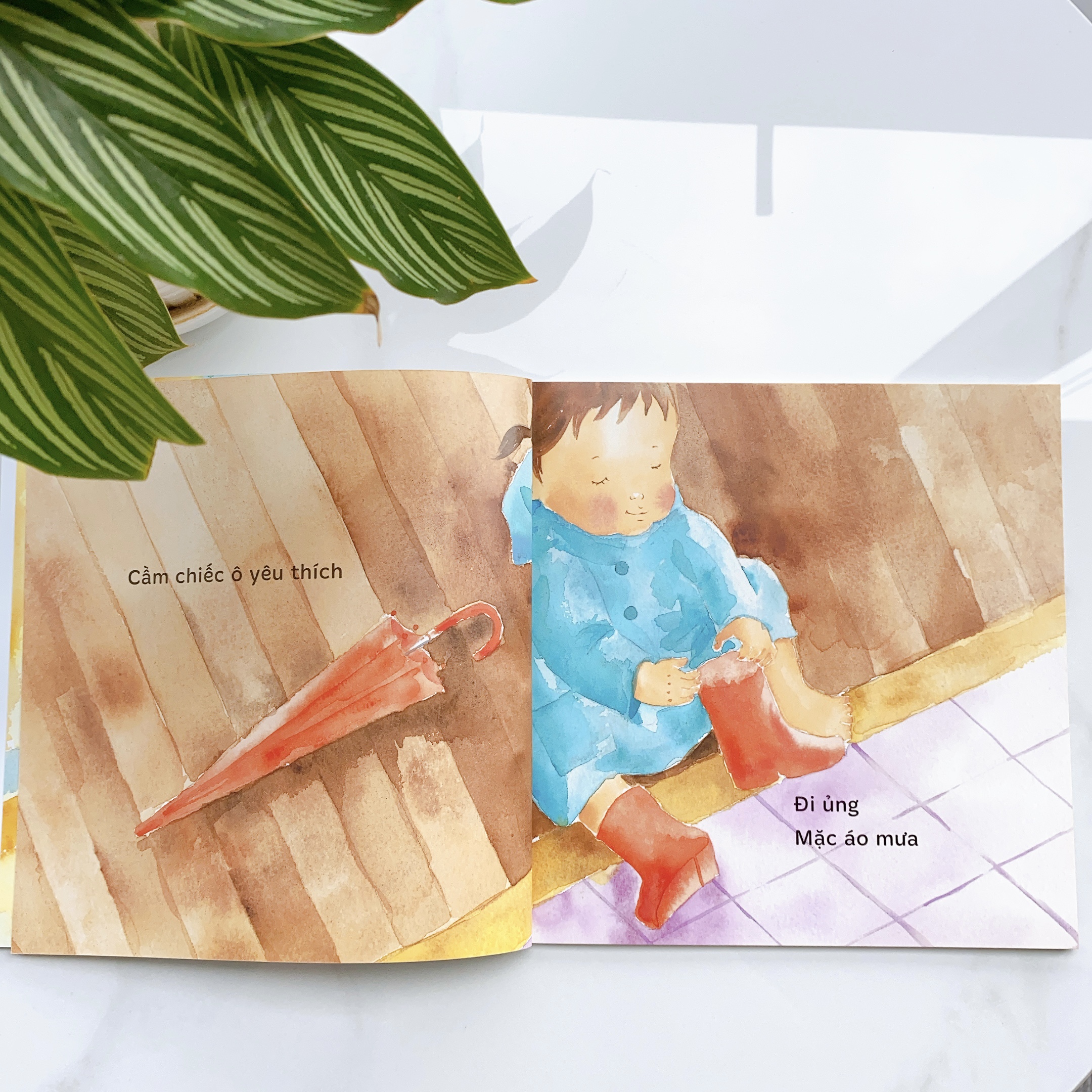 Sách Ehon cho bé 1-3 tuổi - Đi dạo dưới mưa