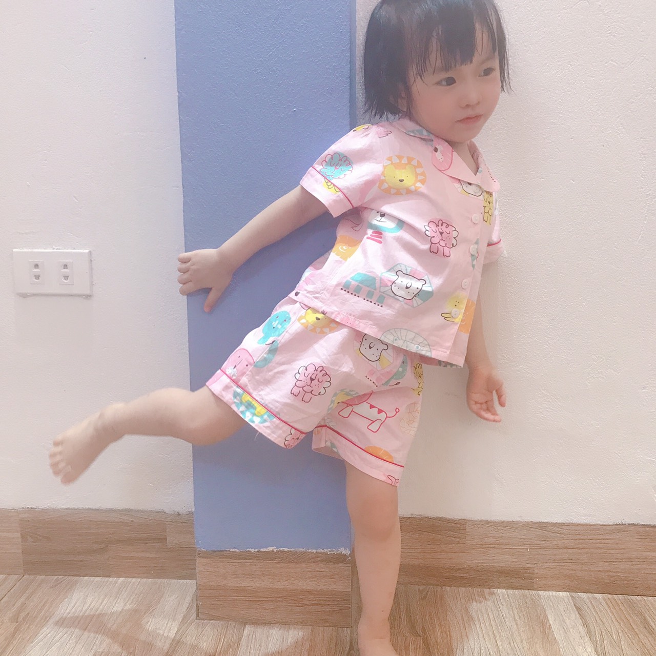 Bộ mặc nhà pyjama bé gái từ mùa hè 8 kg đến 22 kg chất liệu thô cotton thấm hút mồ hôi đường may cẩn thận họa tiết đáng yêu