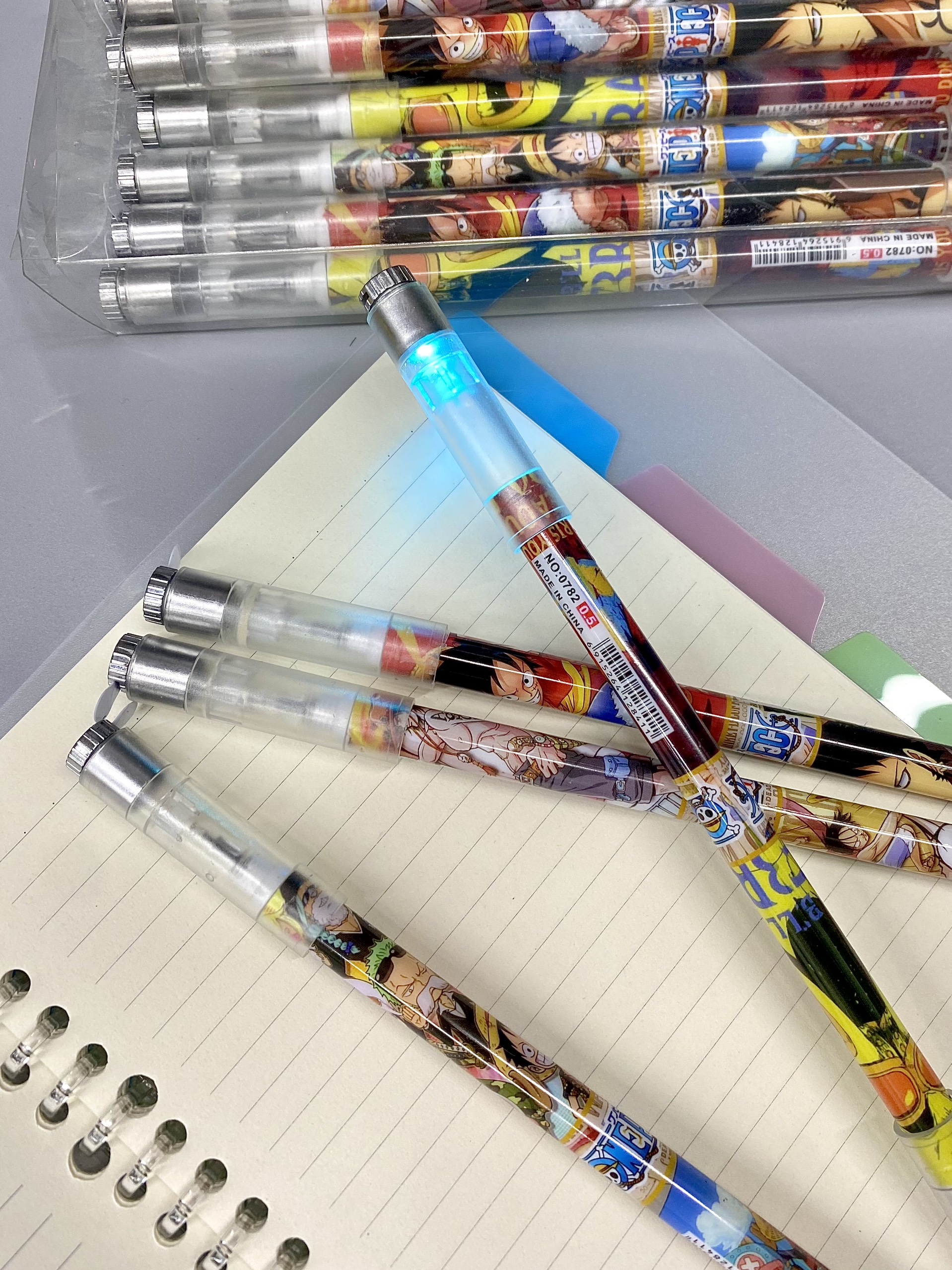 Bút Quay Nghệ Thuật One Piece Có Đèn Led pen spinning mod Giảm Căng Thẳng Cho Học Sinh