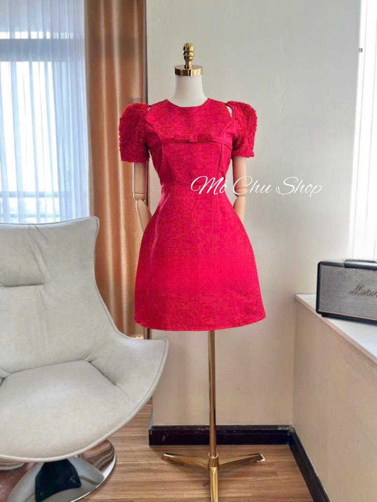 Đầm xoè tafta vân đá phối tay ren